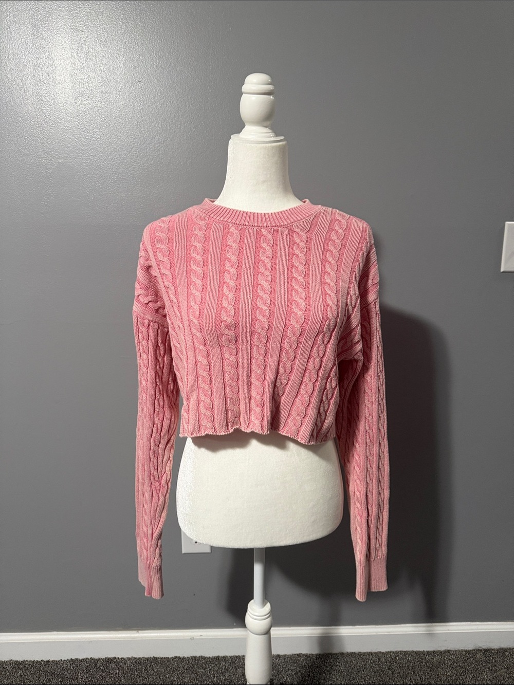 American Eagle Outfitters Pink Cable Knit Cropped Crewneck Sweater